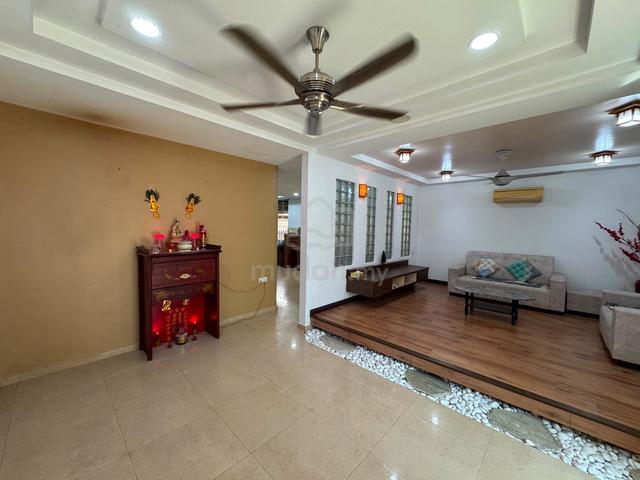 Alor Setar 黄金地段双层Semi D 2508sqft 私人鱼池 + 河景 + 靠近 McDonald’s 生活便利又舒适！ 1