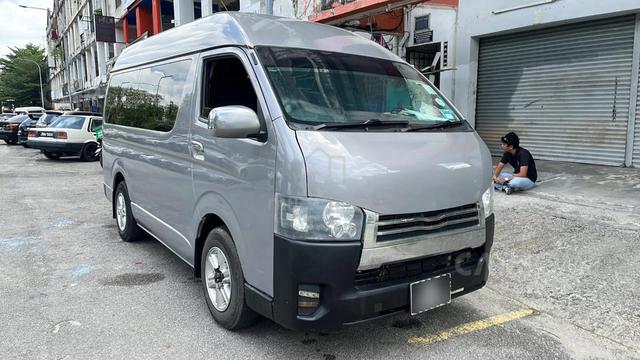 Toyota Hiace Window Van 2.5 (M) 2016 - 1
