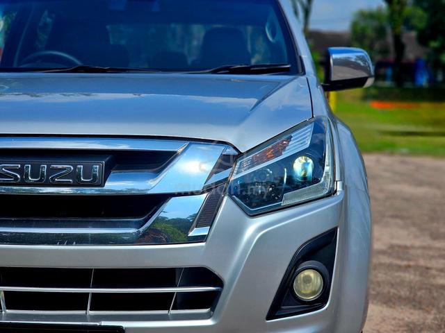 2019 Isuzu D-MAX 2.5 STANDARD 4X4 FACELIFT (A) - 2