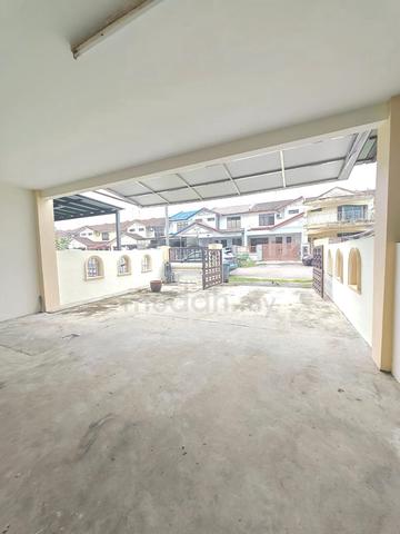 Taman Desa Tebrau. Super cheap Double Storey Terrace House 1