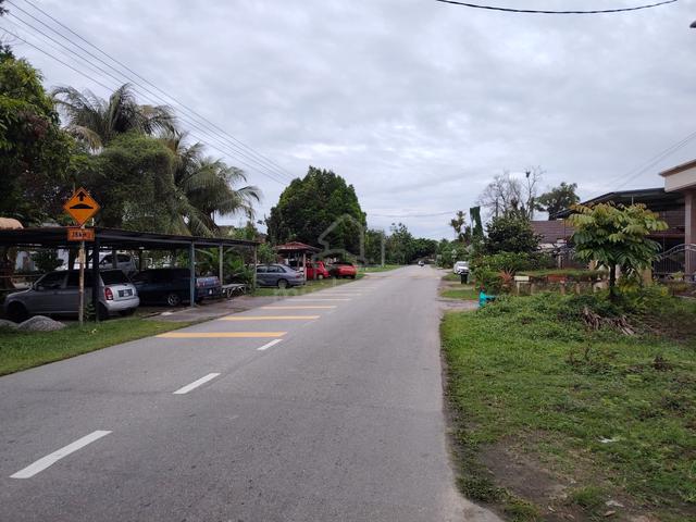 5,400sf TEPI JLN BESAR😊dekat SEK RENDAH JK TMN JANA BUKIT JANA 1
