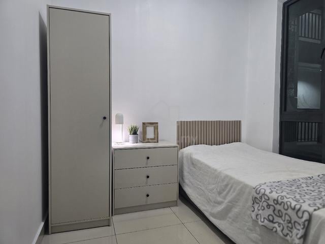 Room to let for Student 1