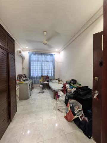 Bukit Indah/ 1-Storey Terrace/ Near Tuas/ 20x70/ Below Market Price 1