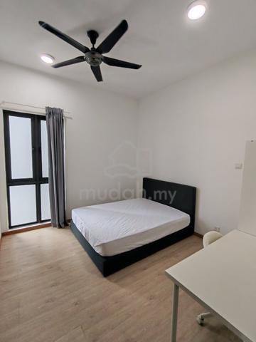 Female Unit Middle Room @ Skyville 8, Old Klang Road 1