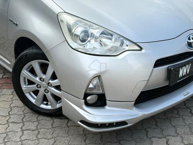 2012 Toyota PRIUS C 1.5 (HYBRID) TRD BODYKIT  (A) - 3