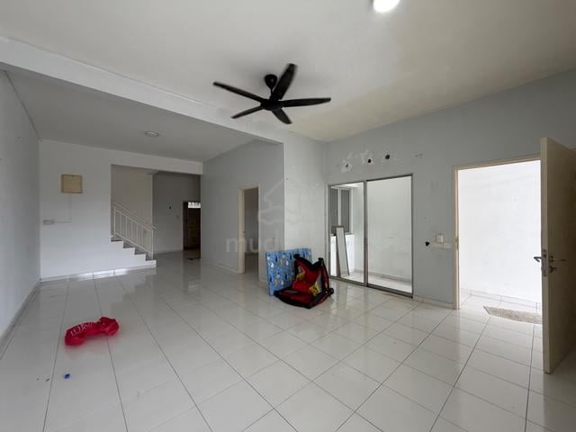 Taman Setia Tropika, Unblock View, Facing South Good feng shui 1