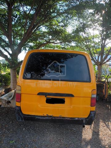 1996 Toyota HIACE 2.0 LH112 (M) - 4