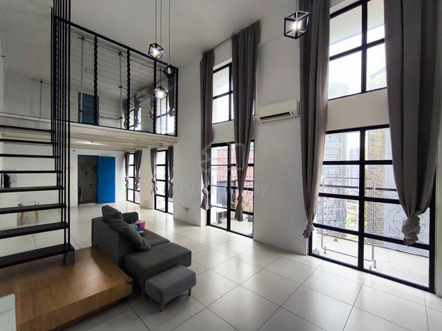 Empire City, Colonial Loft 1