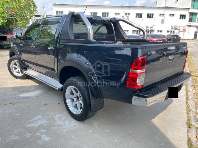 2013 Toyota HILUX 2.5 G VNT FACELIFT (A) - 3