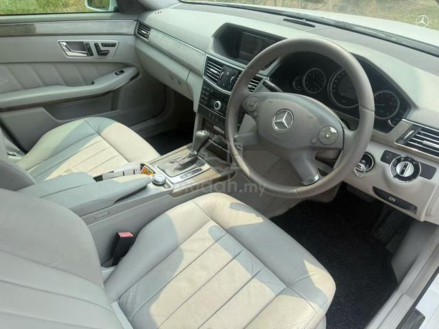 Mercedes Benz E200 - 3