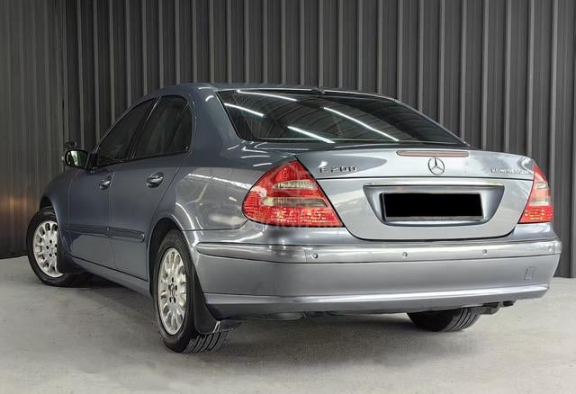 Mercedes Benz E200 K ELEGANCE(CKD) 1.8 (A) 1 OWNER - 4