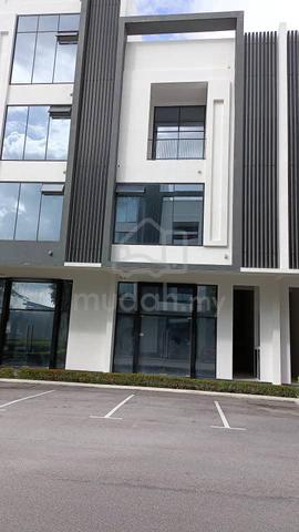 1st Floor Shoplot [BATU KAWAN] Unfurnished Unit Ready To Move In !!! 1