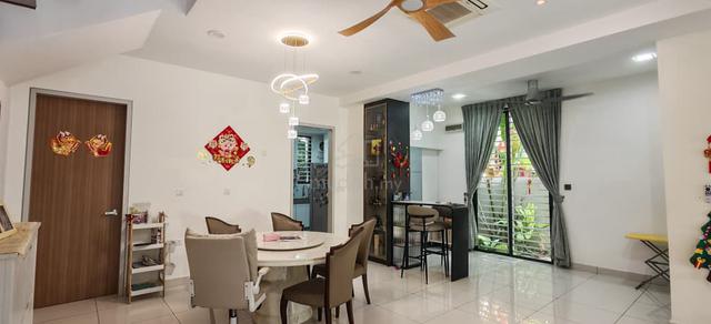 Taman Puchong Legenda House For Rent, Rumah Puchong Disewa, LRT nearby 1