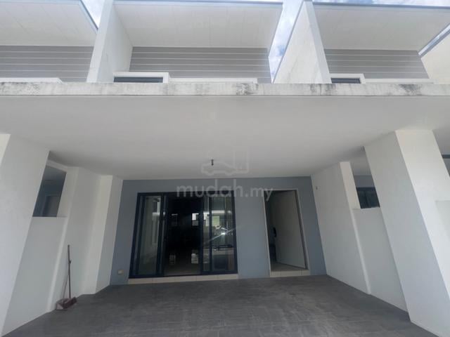 【Brand new】Bandar rimbayu swan, 2 storey terrace house for rent 1