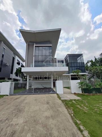 The Hills 3 Storey Bungalow House 5bed Furnished Iskandar Puteri Johor 1