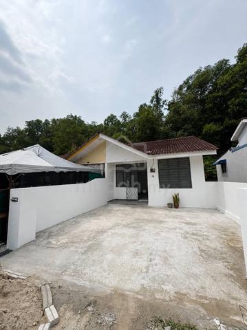 Medium Cost End Lot Siap Renovate Untuk Jualan 1