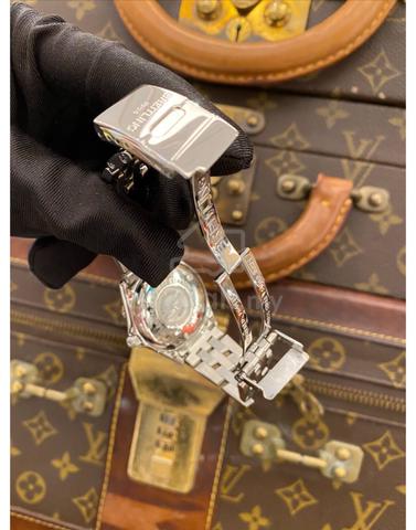 Carousel Image