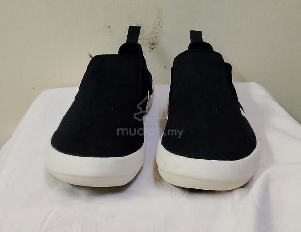 Adidas 9uk - Shoes for sale in Setiawangsa, Kuala Lumpur