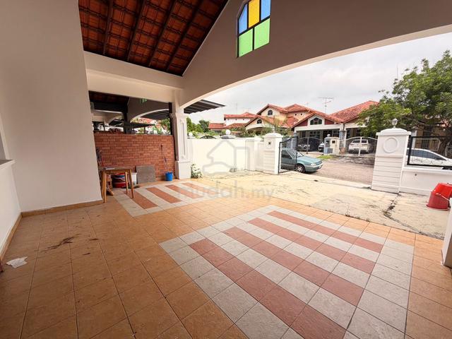 Pelangi Indah 1.5 Storey Terrace House 3bed Ulu Tiram Johor 1