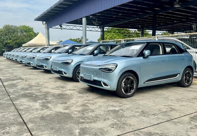 Brand New 2025 Dongfeng BOX E3 EV Car - 4