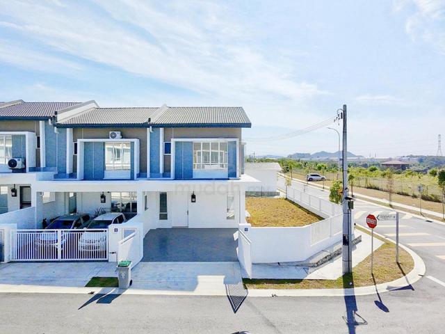 FREEHOLD CORNER & NEGO 2 Storey Terrace Tiara Sendayan, Seremban. 1