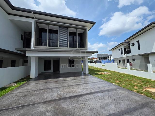 ANGGUN VILLA 1 Semi-D house with Big land for Sale 1
