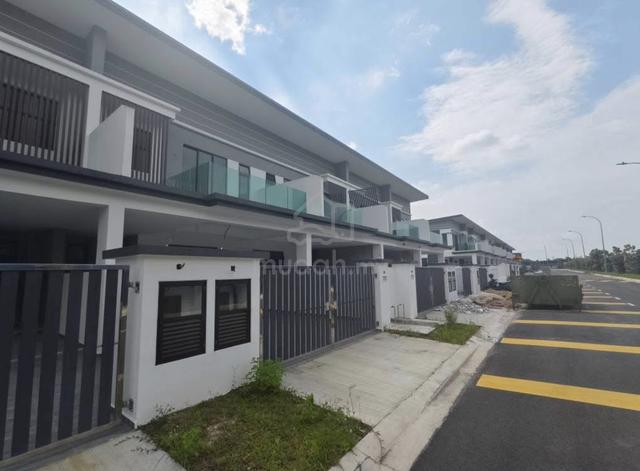 Bumi-Released Offer Ulu Tiram - 2 Storey Terrace (4Bed 4Bath) 1