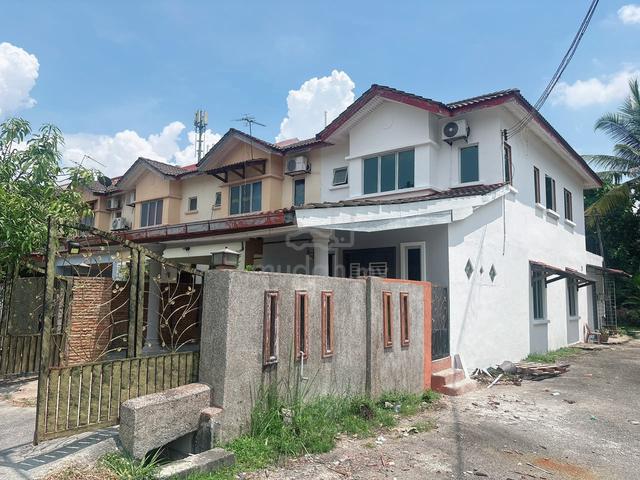2Storey Bandar Tasik Puteri, Rawang End lot unit 1