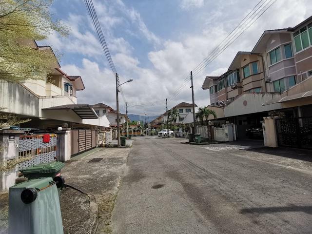 For Sale 2.5 Storey Landed House Kingfisher Sulaman Sepanggar 1