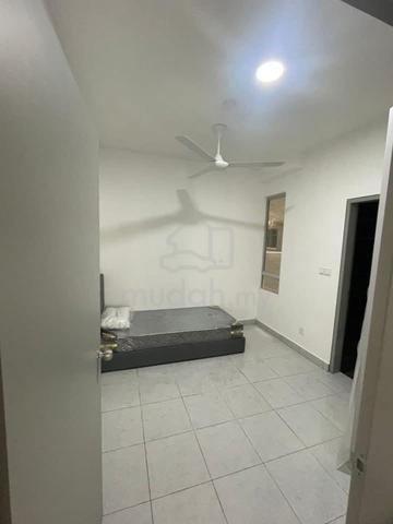Single Room for Rent (Female only) 1