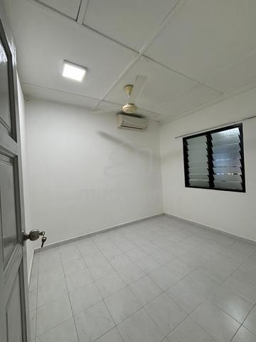 End Lot v 10ft land Taman Universiti Jalan Pertanian Single Storey 5