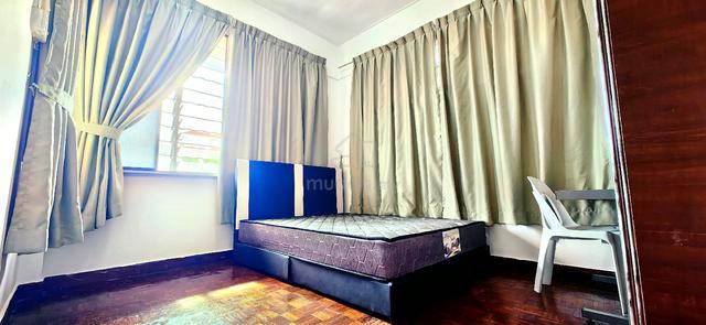 Room Dah Yeh Villa Likas Damai 1