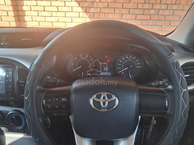 Toyota Hilux Double Cab 2.4 Auto E for Sale - 4