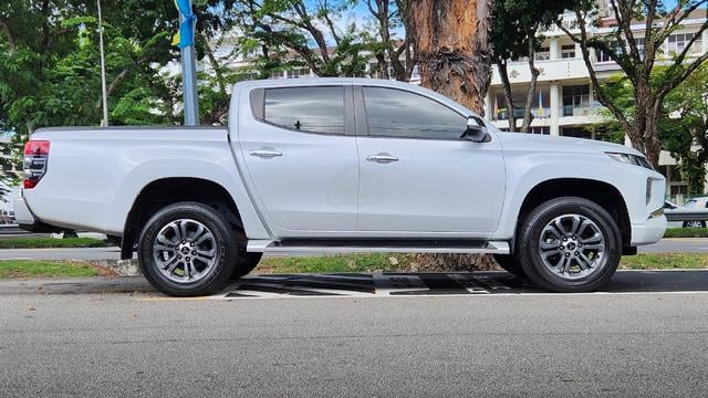 2021 Mitsubishi TRITON 2.4 VGT PREMIUM MY19 L200 - 2