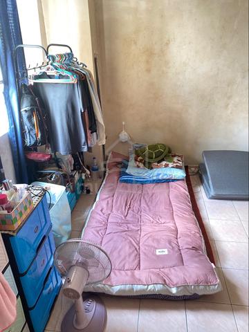 Master Bedroom only 1