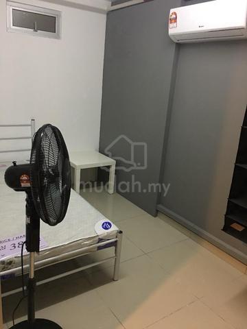 Small room for rent FEMALE unit @ Pinnacle Kelana Jaya  1
