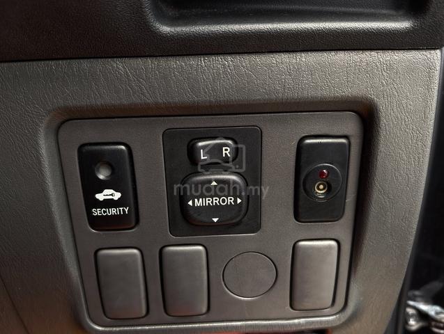 Toyota HILUX 2.5 G (A) 4WD D.CAB 1OWNER Yr2012 WTY - 4