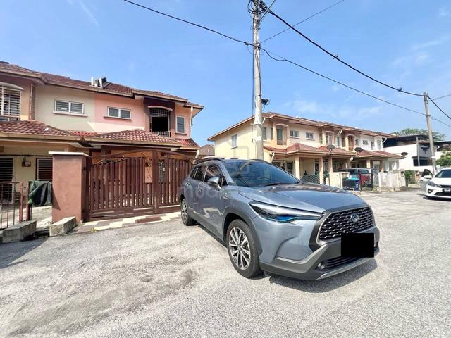 End Lot Double Storey Terrace Taman Lestari Putra Lep 6 Seri Kembangan 1