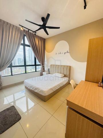 Twin Tower Residence @ JB Town Fully Furnished Master Bedroom FOR RENT 1