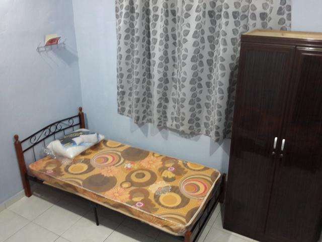 Bilik Sewa Taman Kenari  1
