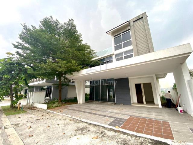 SPACIOUS 3 Storey Bungalow Milano Kemuning, Section 25, Shah Alam 2