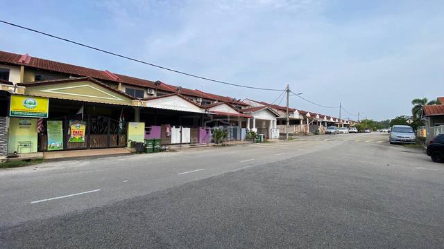 Untuk Dijual Rumah Teres 1 Setengah tingkat Taman PSJ 1