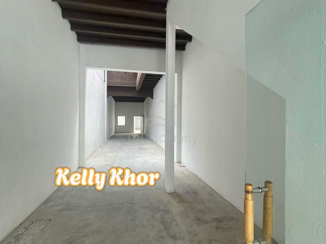 Lebuh Victoria 2-Storey Shophouse Georgetown Weld Quay Pantai Melayu 1