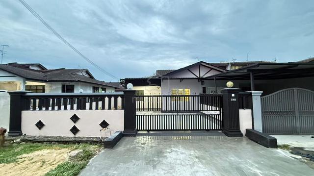 Taman Rinting Johor End Lot Single Storey bawah pasaran 1