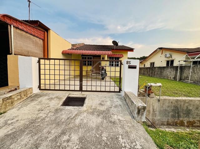 Bilik Sewa Pengkalan Station 18 1