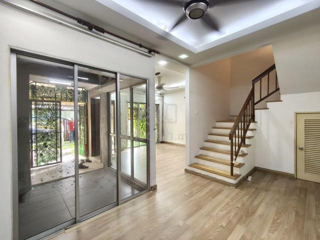 Facing Open Double Storey Taman Pinggiran USJ 2 @ Subang Jaya, Selango 1