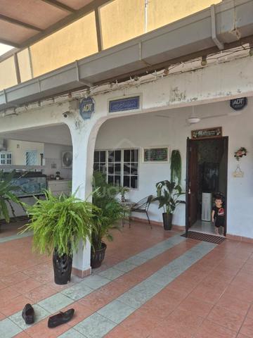Single storey at pj sek 14 pj 1