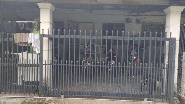 Rumah Sewa Taman Merlimau Utara 1