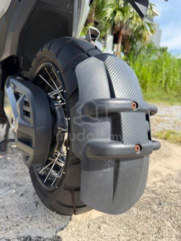 2022 Honda Xadv (local) - photo 8 of 10