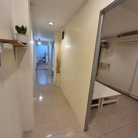 Ground Floor 2/3-rooms @ Georgetown Renovated Fully Renovated 4